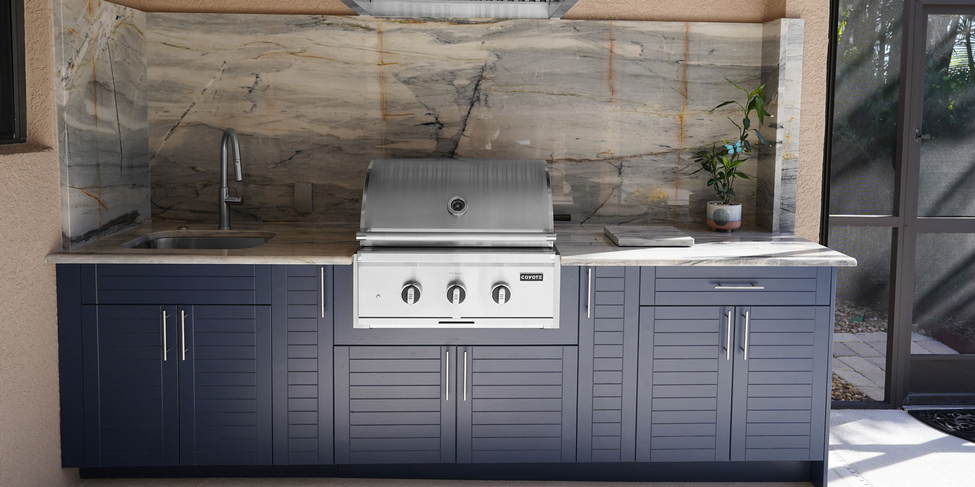 Project #95: Premium Outdoor Kitchen Showcase 1 Premium Outdoor Kitchen in Lakewood Ranch, FL