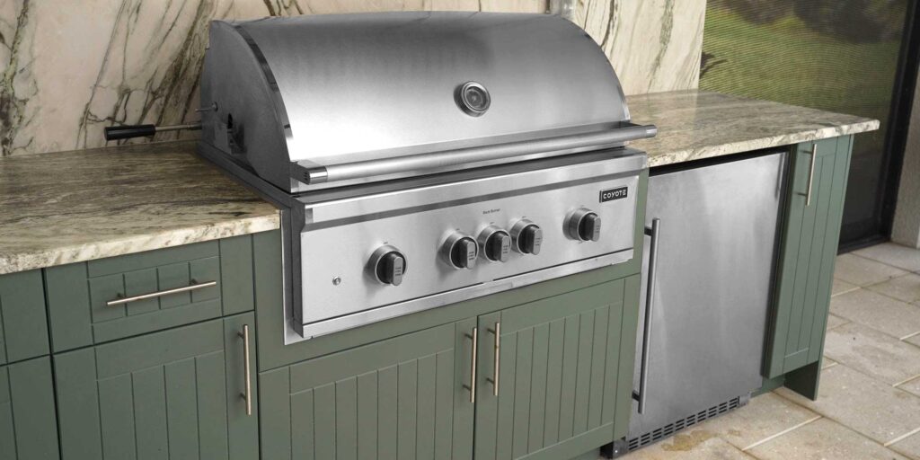 Outdoor-Kitchen-Cabinets-Basil-Vgroove