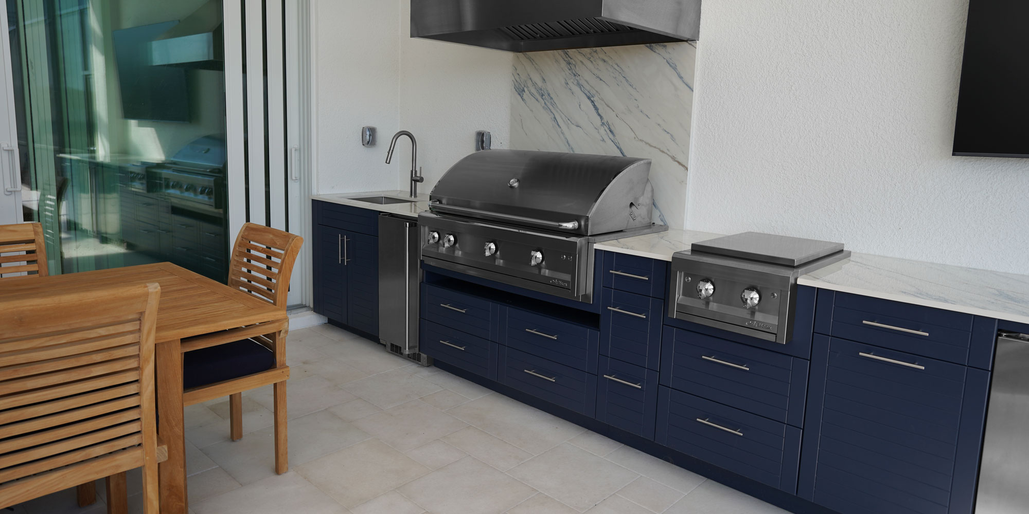 HDPE outdoor kitchen in heritage harbo