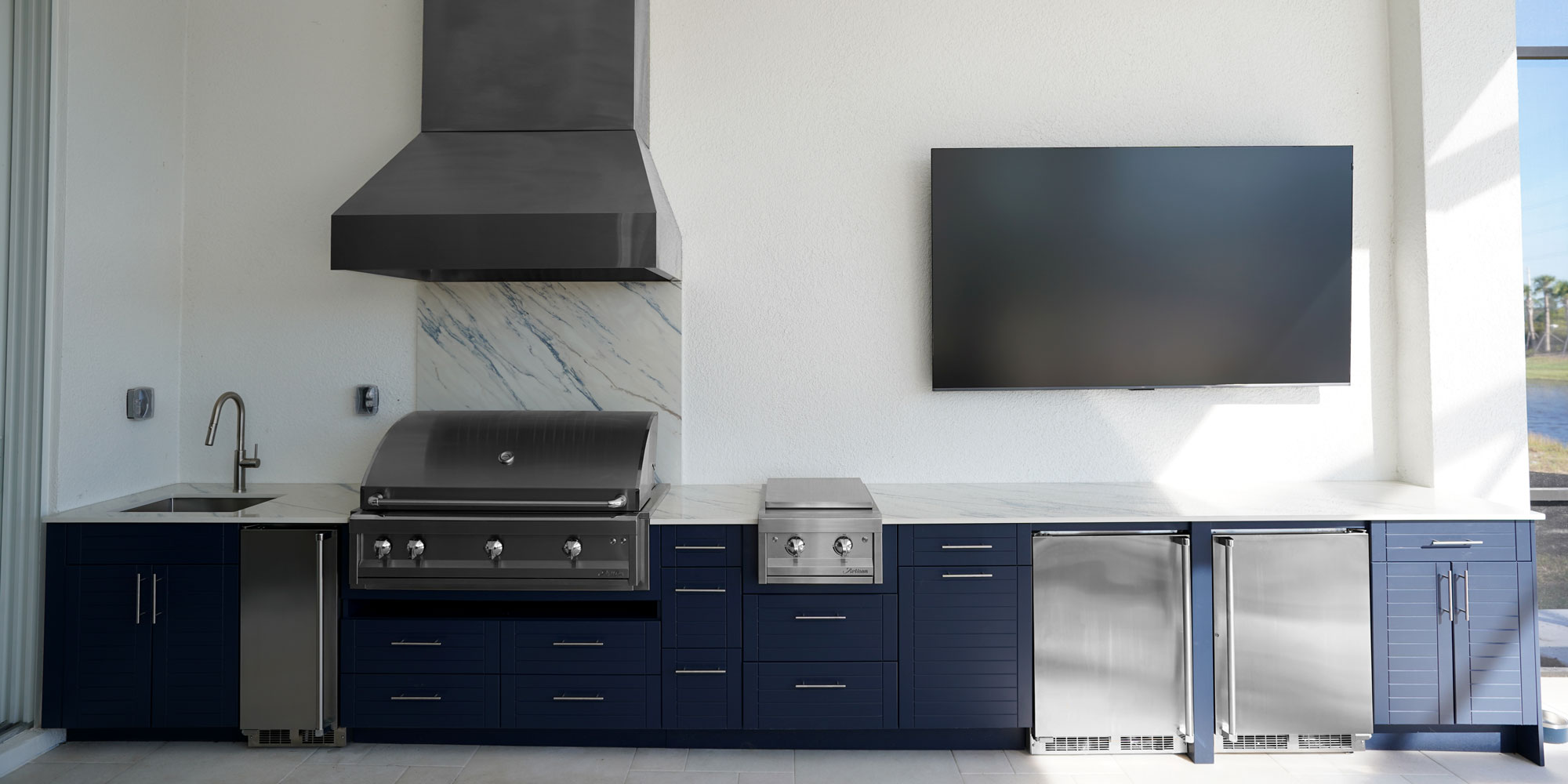 Luxury outdoor kitchen example