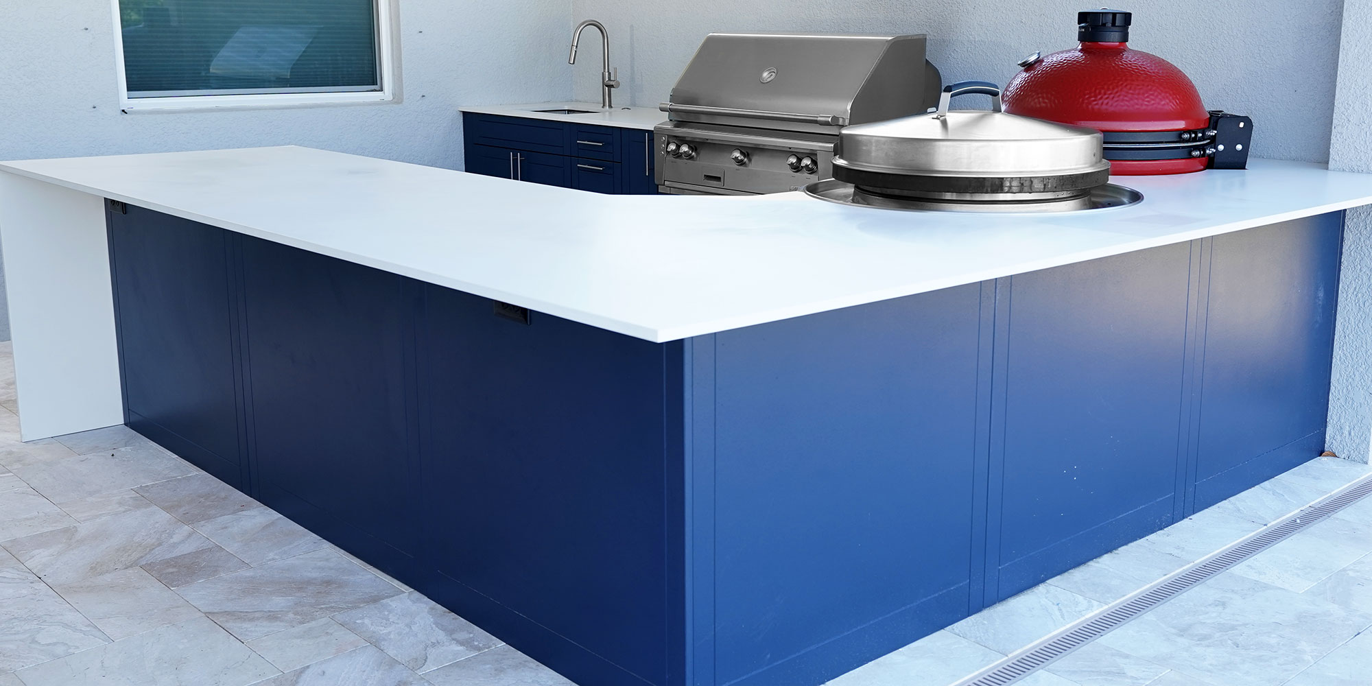 Outdoor-Kitchen-Cabinets-Indigo-Shaker-1
