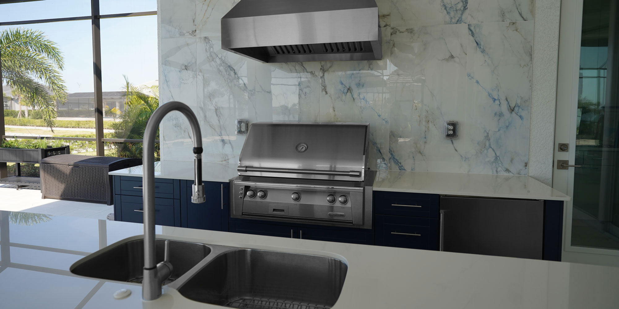 Outdoor-Kitchen-Cabinets-Indigo-Shaker-2