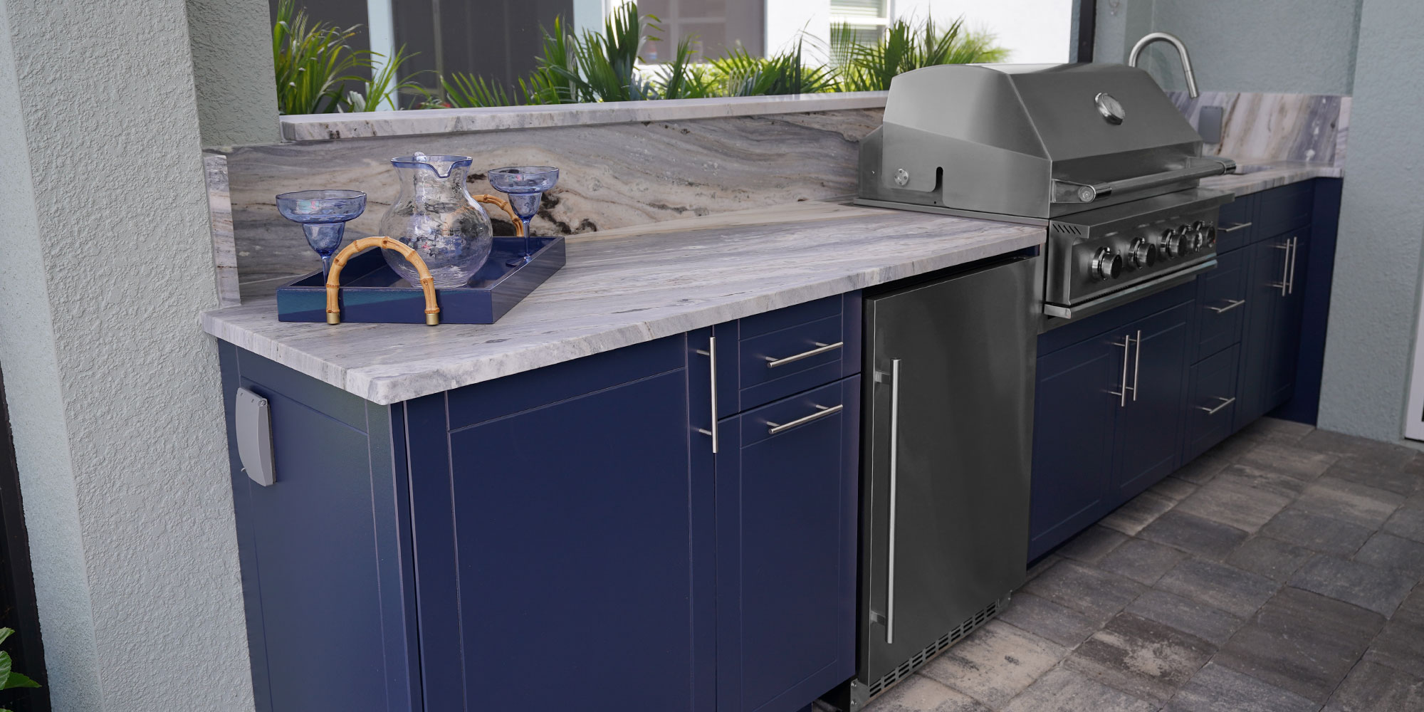 Outdoor-Kitchen-Cabinets-Indigo-Shaker-3