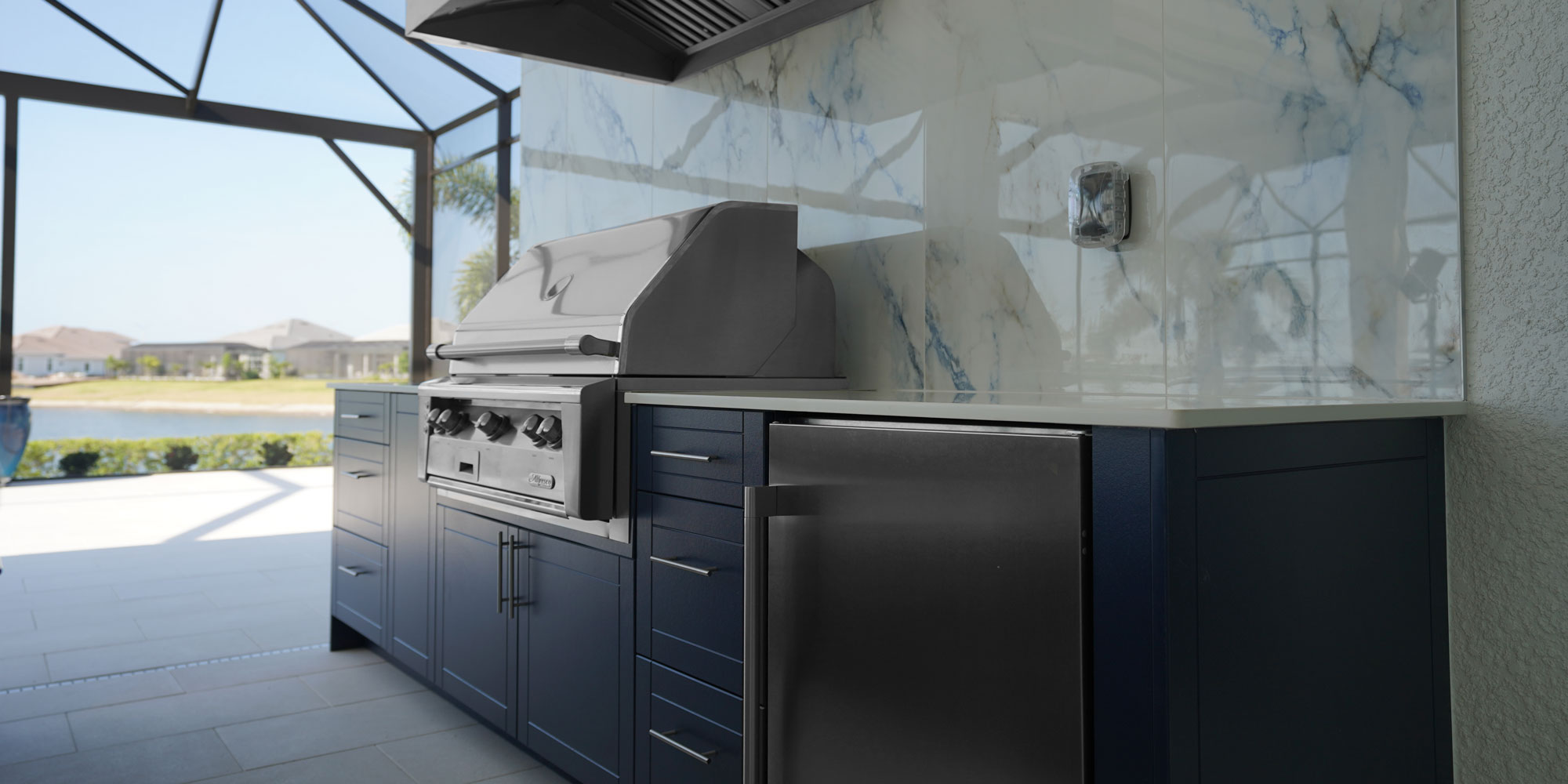 Outdoor-Kitchen-Cabinets-Indigo-Shaker-4