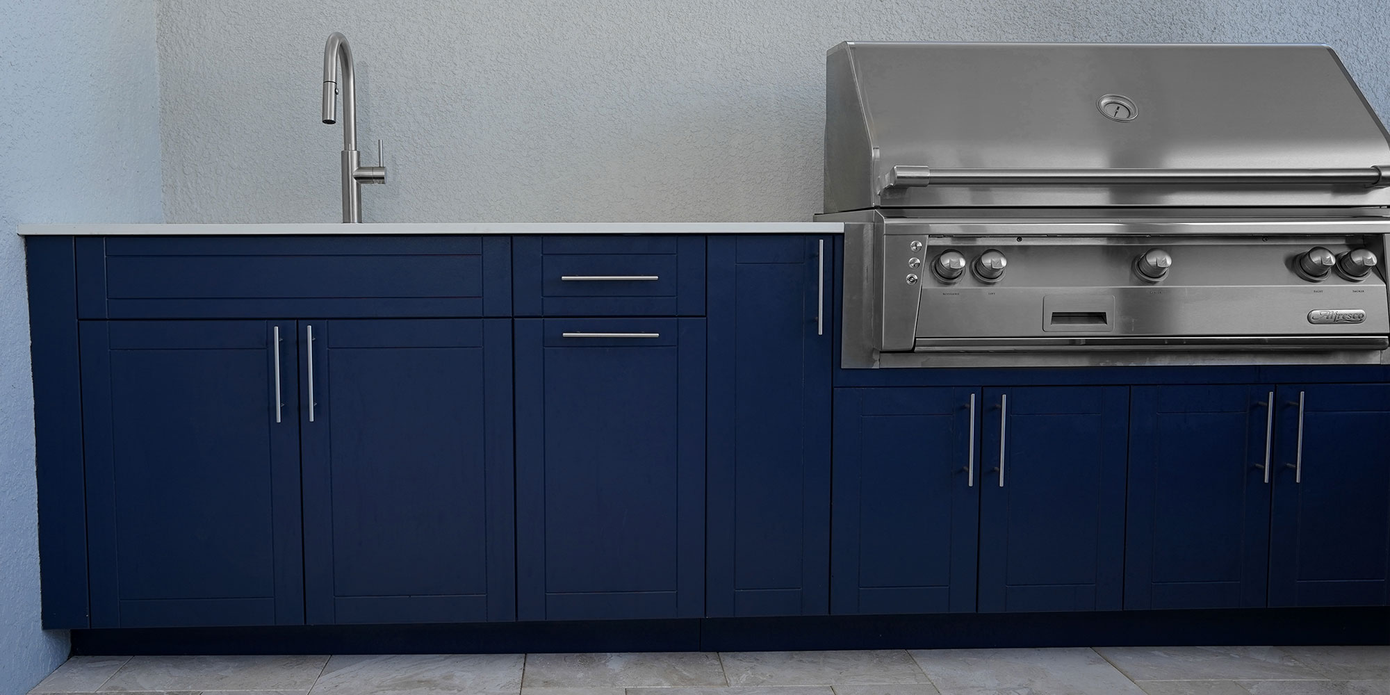 Outdoor-Kitchen-Cabinets-Indigo-Shaker-4