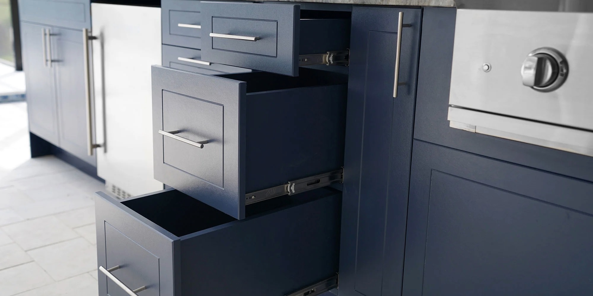 Outdoor-Kitchen-Cabinets-Indigo-Sport-3_2000x