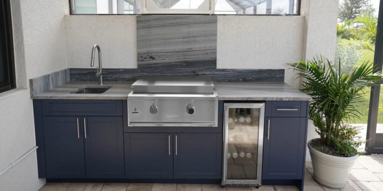 Outdoor-Kitchen-Cabinets-Shaker-Indigo-4_2000x