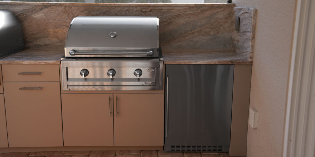 Outdoor-Kitchen-Cabinets-Tuscan-Modern-2