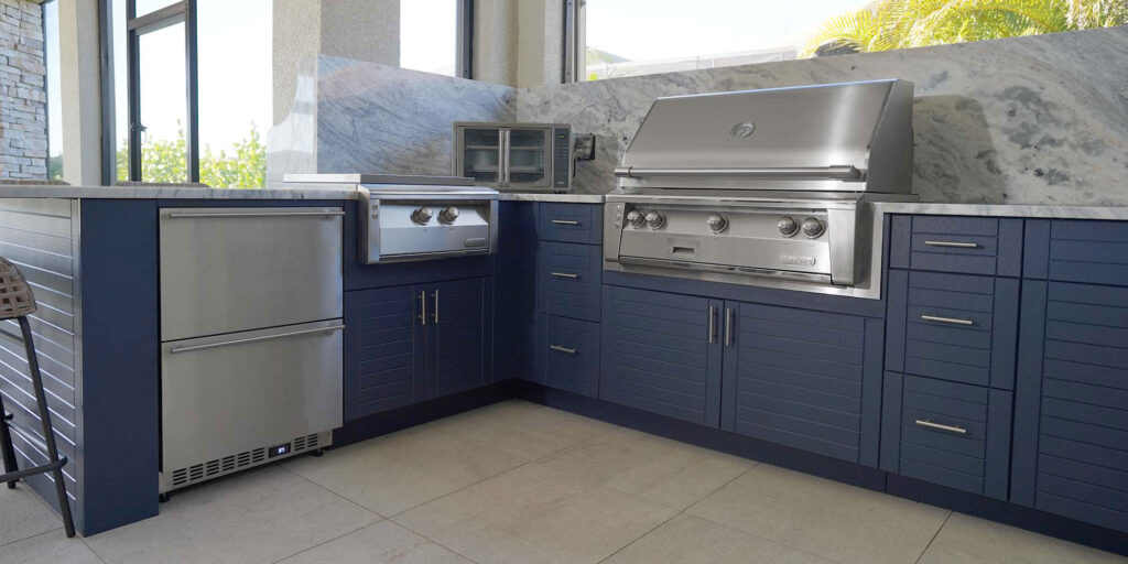 outdoor-kitchen-cabana-indigo-versa-burner-1_2048x