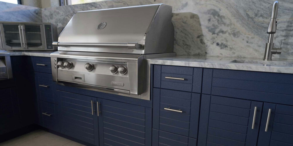 outdoor-kitchen-cabana-indigo-versa-burner-2_2048x