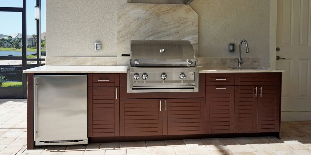 outdoor-kitchen-cabana-mahogany-4_2000x