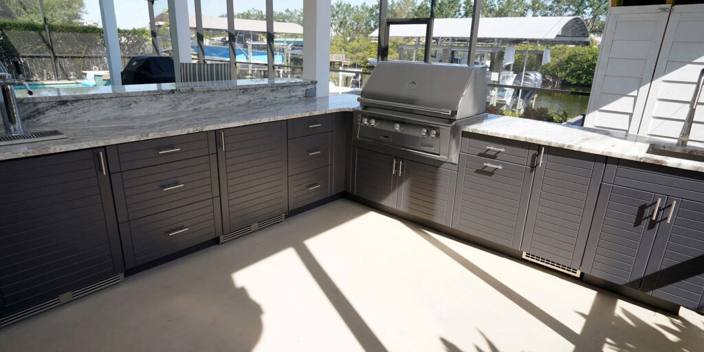 outdoor-kitchen-cabinets-Susquehanna-Gray-5_2000x