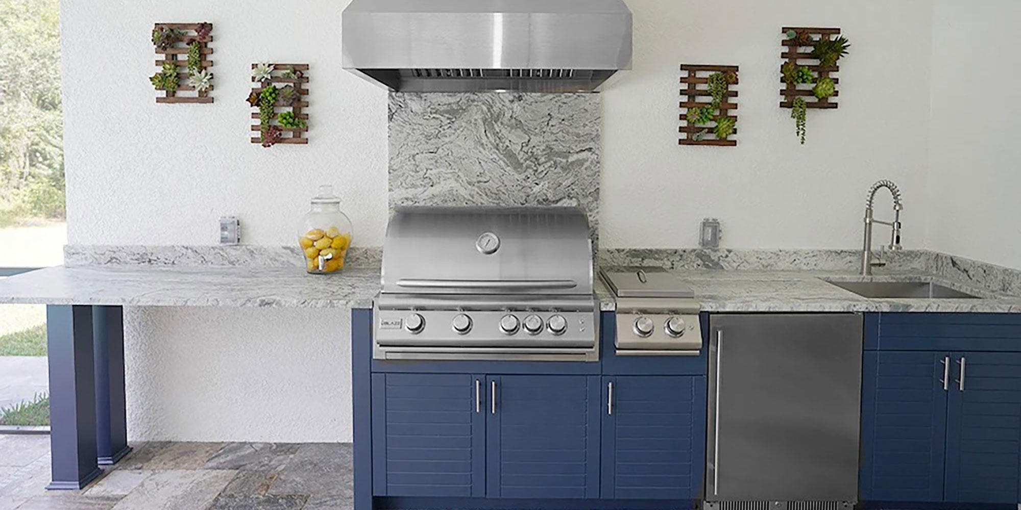 outdoor-kitchen-cabinets-cabana-indigo-1_2000x