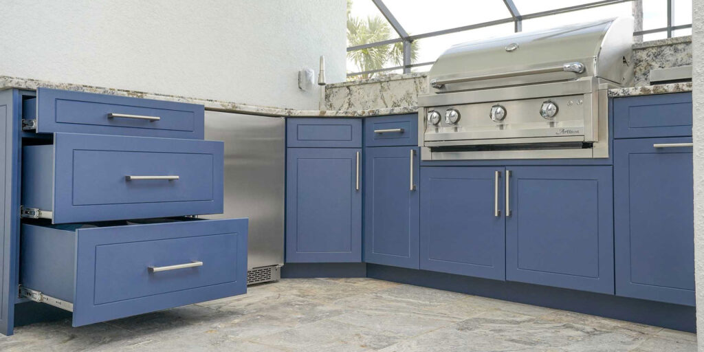 outdoor-kitchen-cabinets-sport-indigo-1_2000x