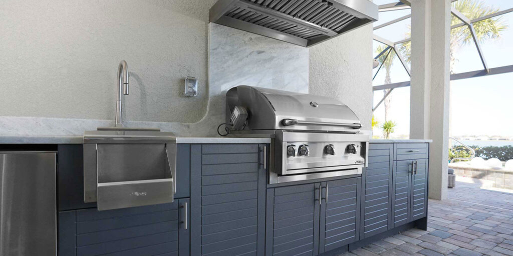 outdoor-kitchen-sarasota-charcoal-shaker-1_2000x