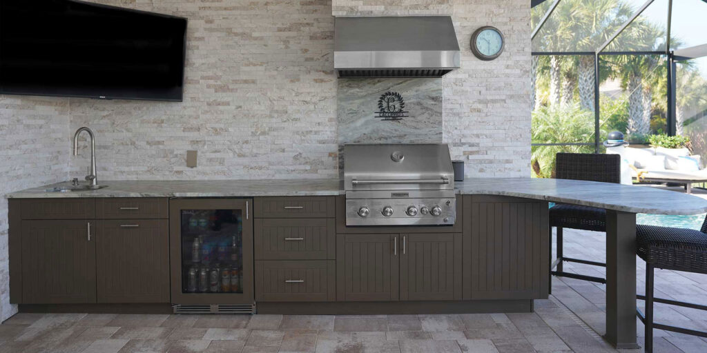 outdoor-kitchen-sarasota-nutmeg-vgroove_2000x